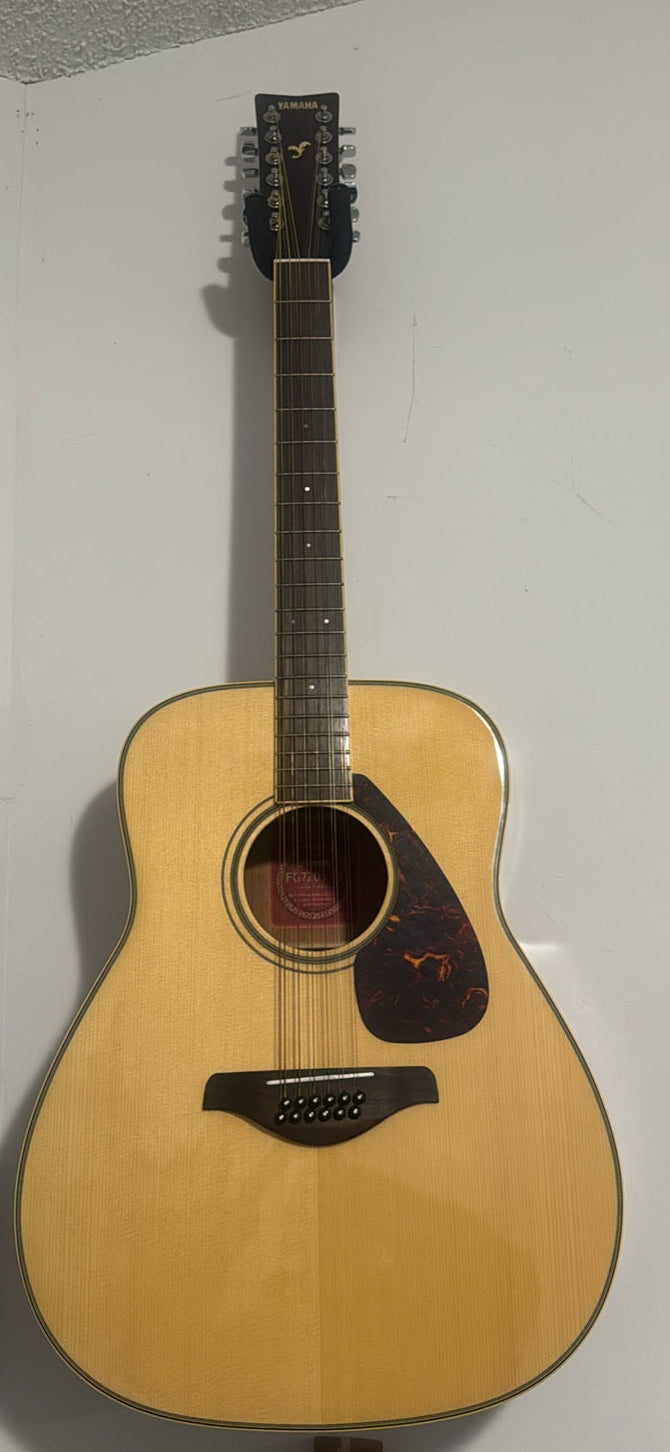 Yamaha 12-String Acoustic Model FG720s12 *MINT*