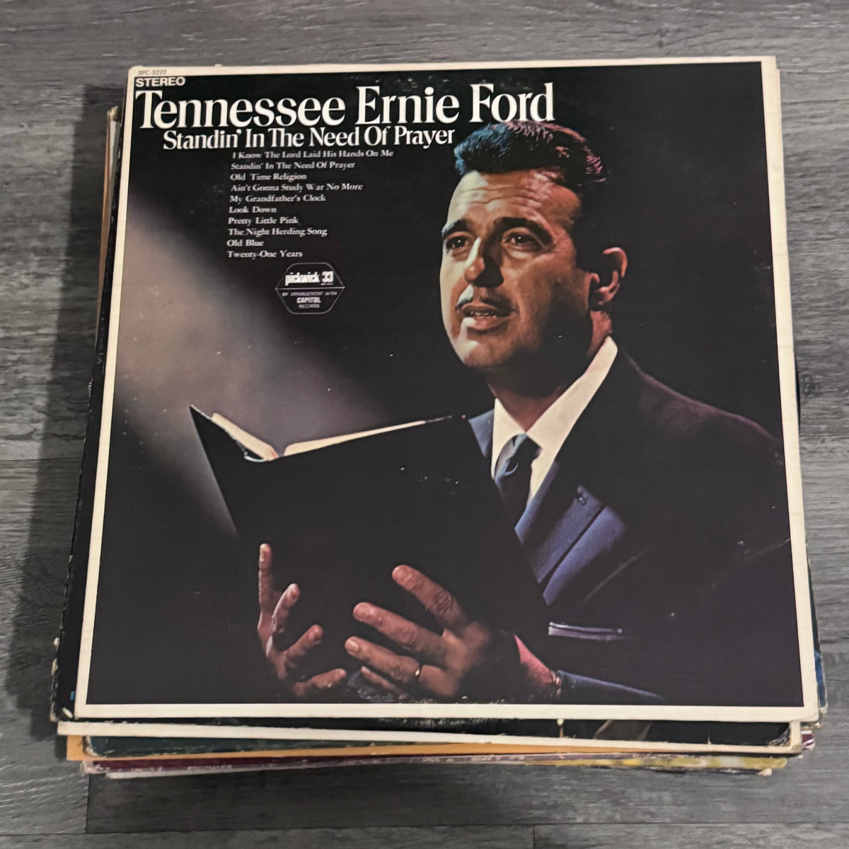Tennessee Ernie Ford - Standin In The Need Of Prayer